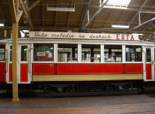 Publicité sur un tram de 1932 au musée des transports urbains de Prague